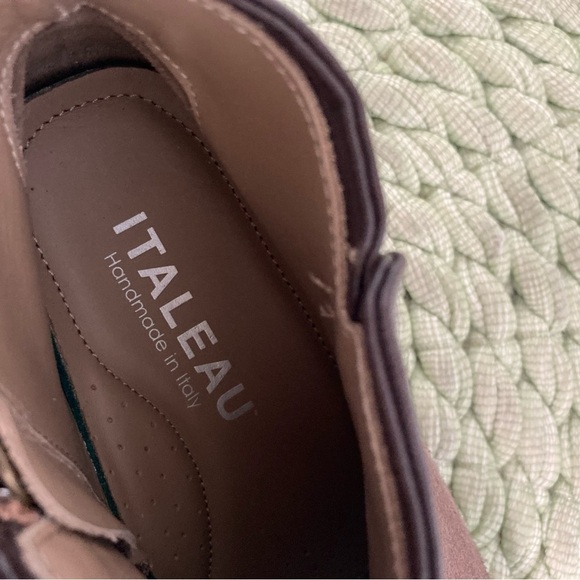 NWOB Italeau Miralda Nut Brown Suede Micro Stud Ankle Booties - Picture 10 of 12